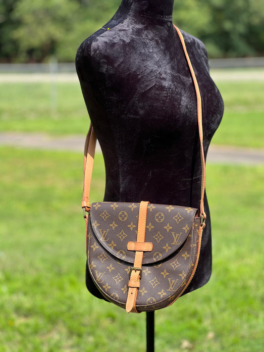 Chantilly-Crossbody