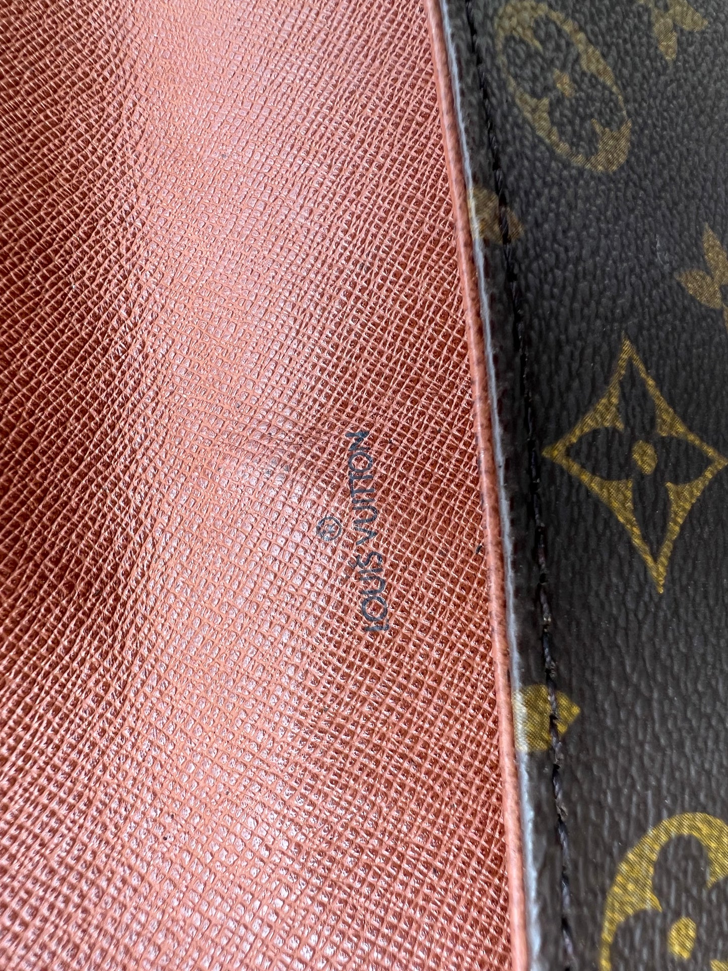 Chantilly-Crossbody