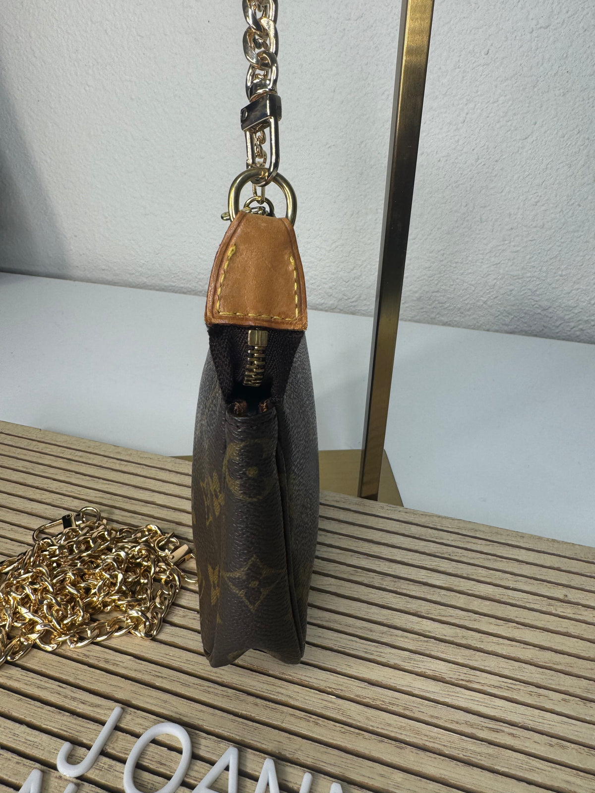 Pochette accessories and St. Placide