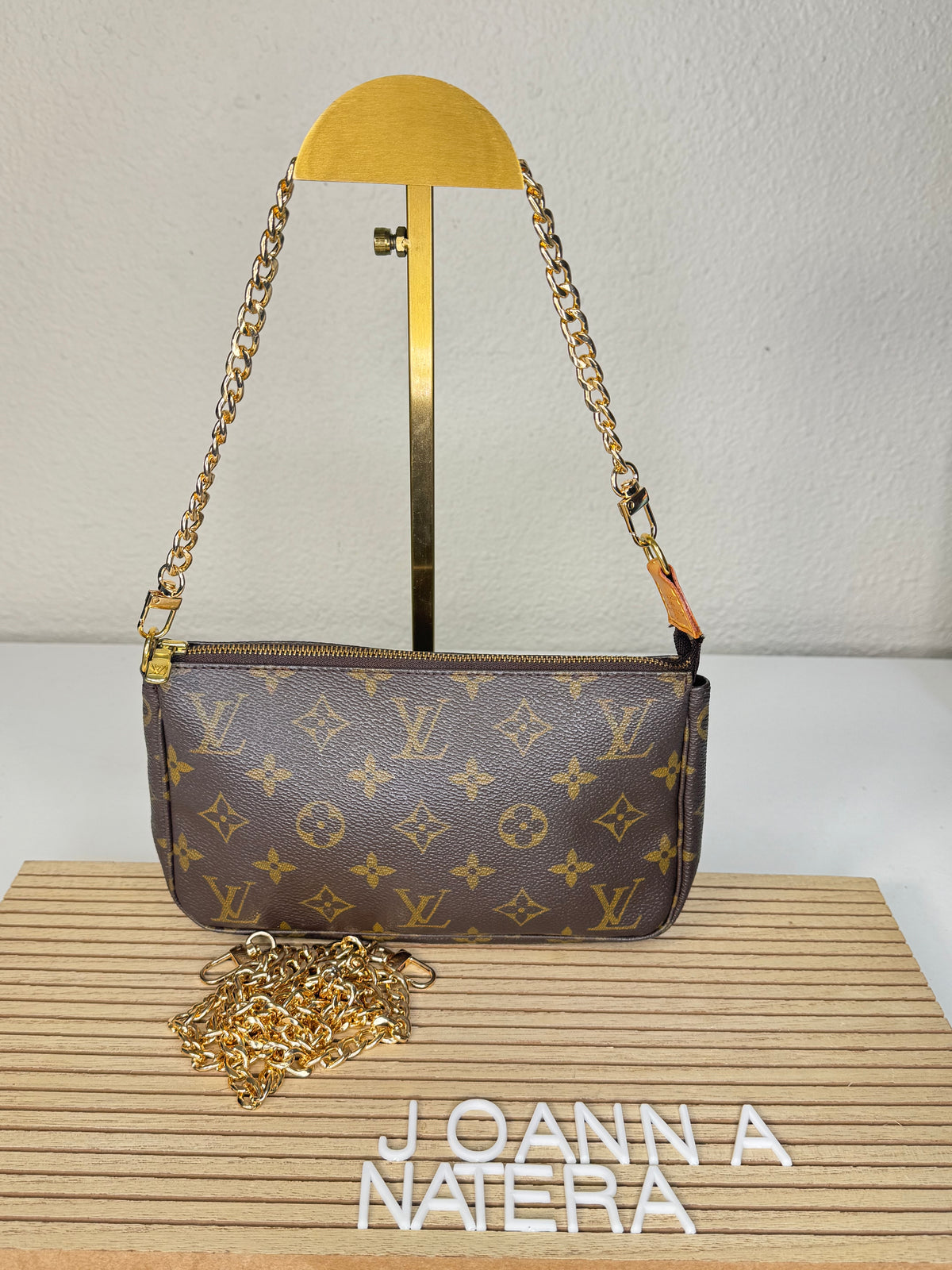 Pochette accessories and St. Placide