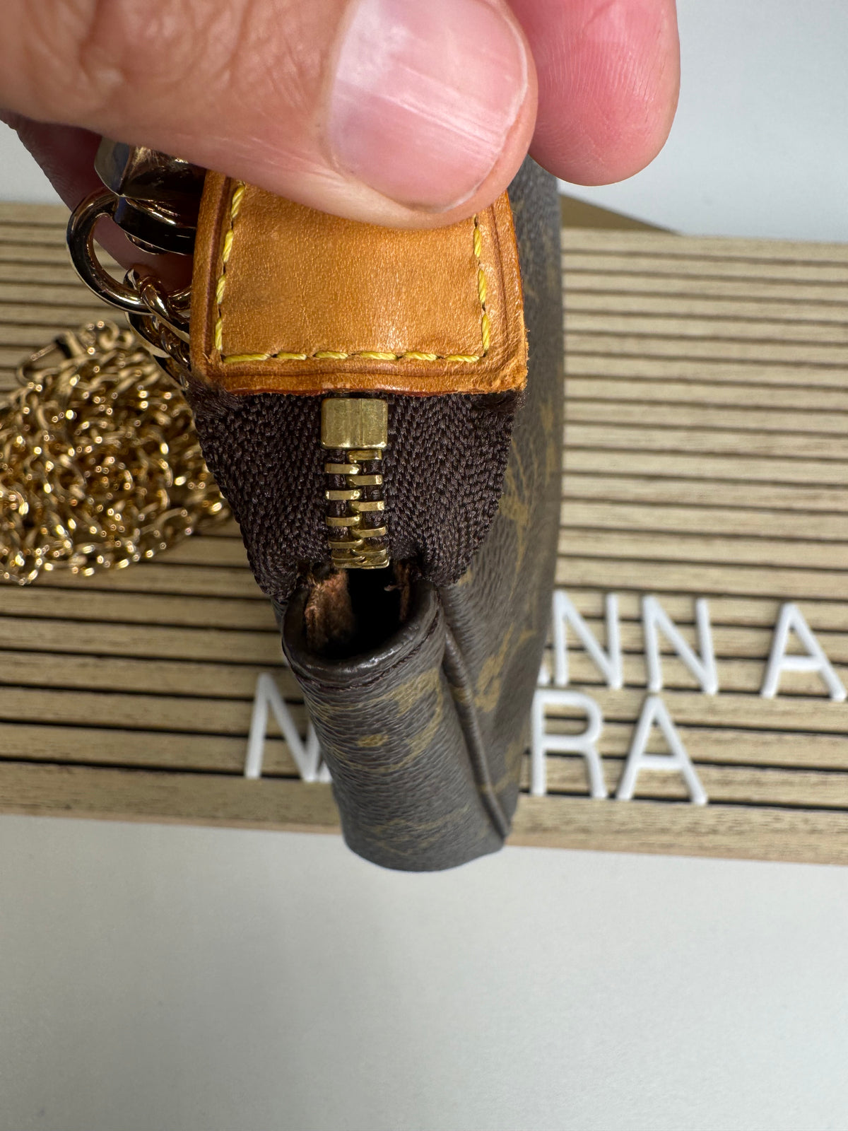 Pochette accessories and St. Placide