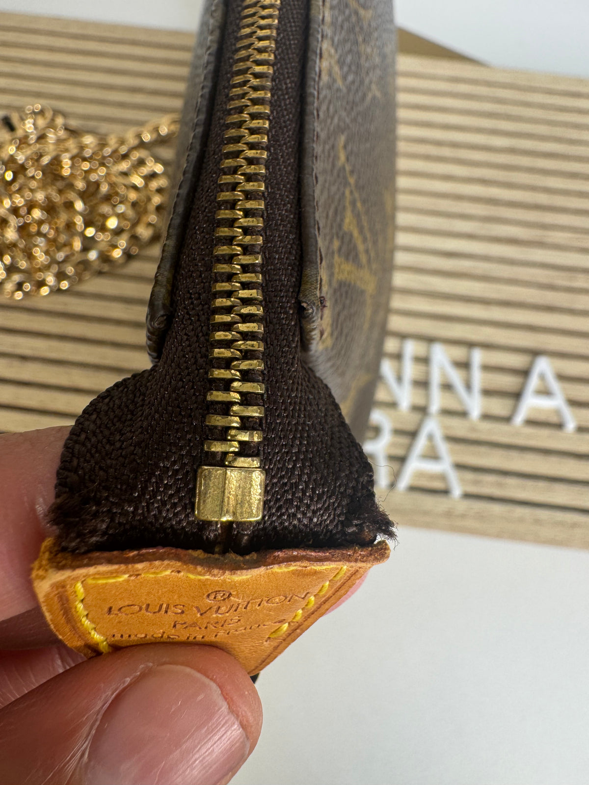 Pochette accessories and St. Placide