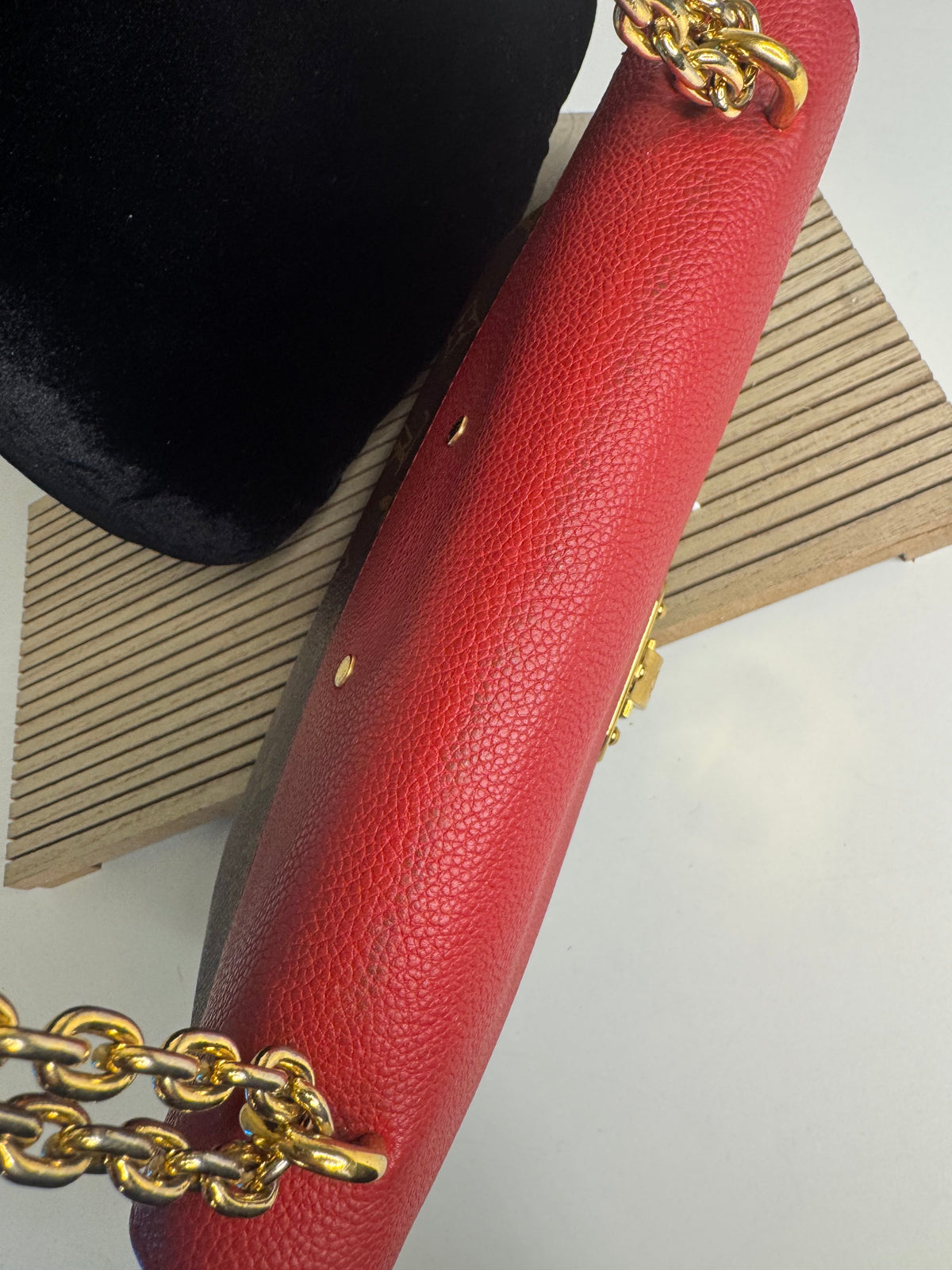 Pochette accessories and St. Placide