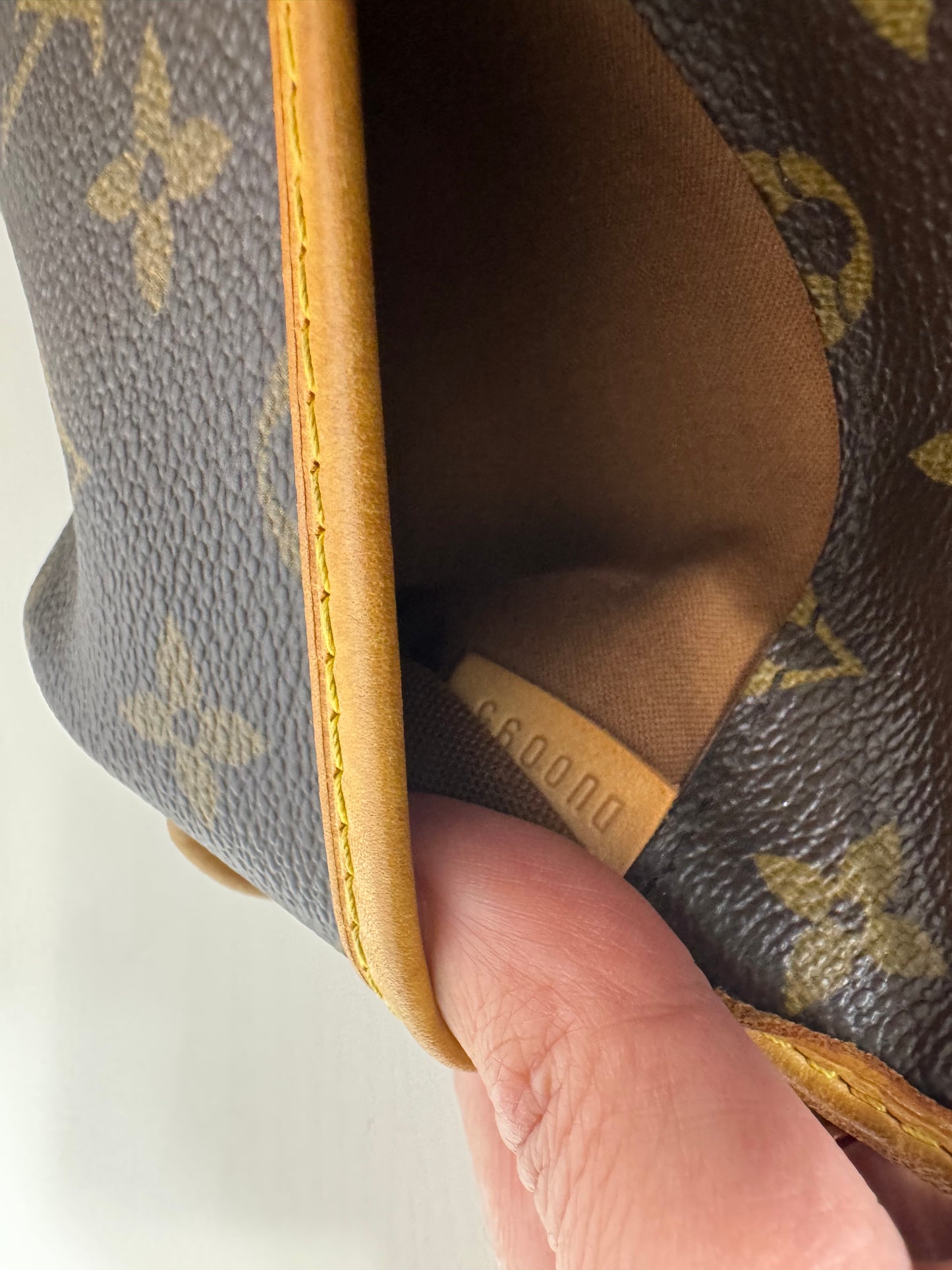 Popincourt Crossbody